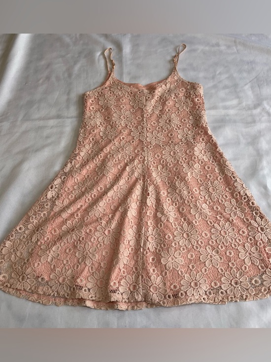 City Triangles Dresses & Skirts - City Triangle Peach Floral Lace Spaghetti Strap Fit Flare Dress Womens Medium